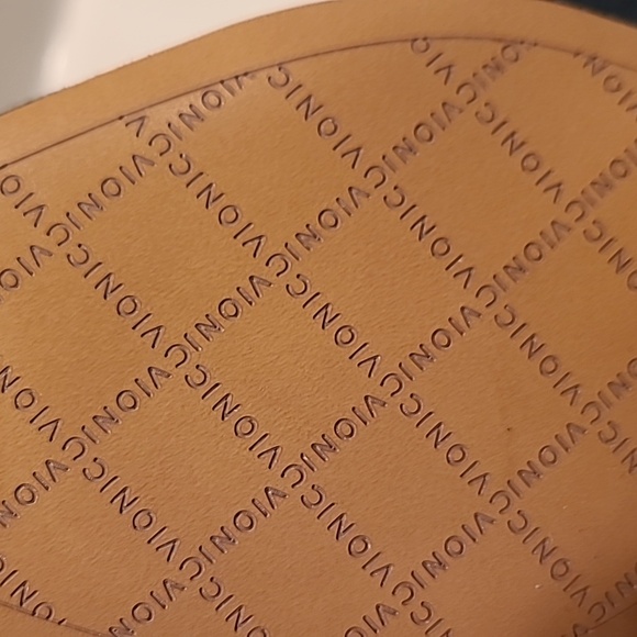 Vionic Kit Josie Dark Blue Denim Kitten Heel Pumps NWOT - Picture 8 of 10